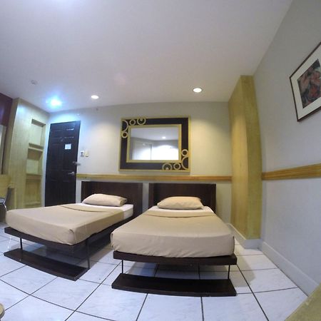 Urban Inn Iloilo Екстер'єр фото